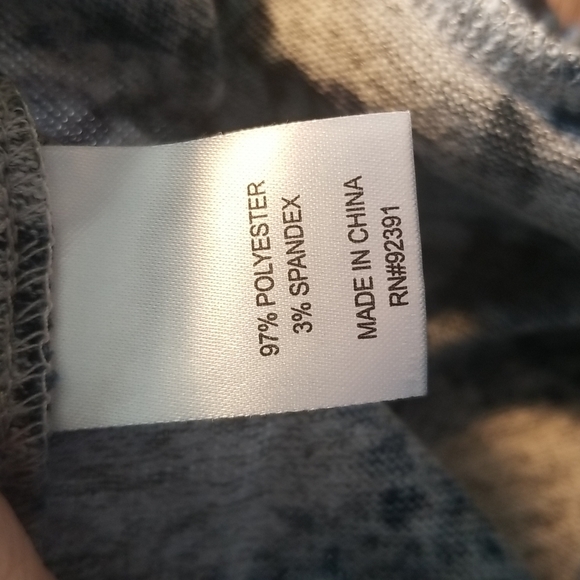 Mason and Mackenzie Stretch Floral Knit Top Large - Picture 6 of 7